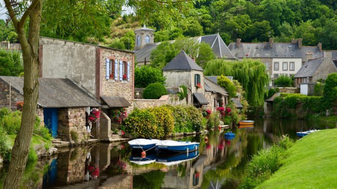 Voyager en camping-car et découvrir les plus beaux villages de France