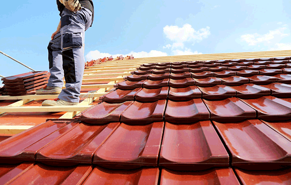 garantir la couverture d’un toit incliné